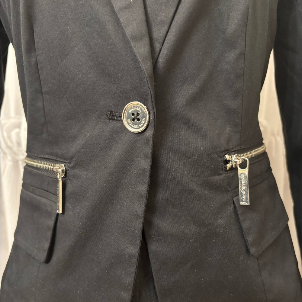 Michael Kors Black  Blazer Sophisticated Tailored Design
Size‎ 4 like new - Picture 2 of 6